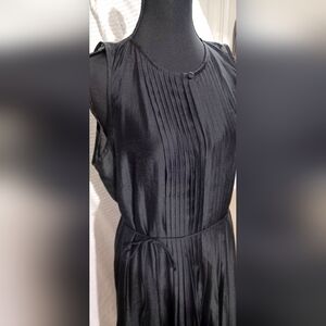 NWT Pintuck Organza Midi Dress Size Medium In Black By Banana Republic Factory